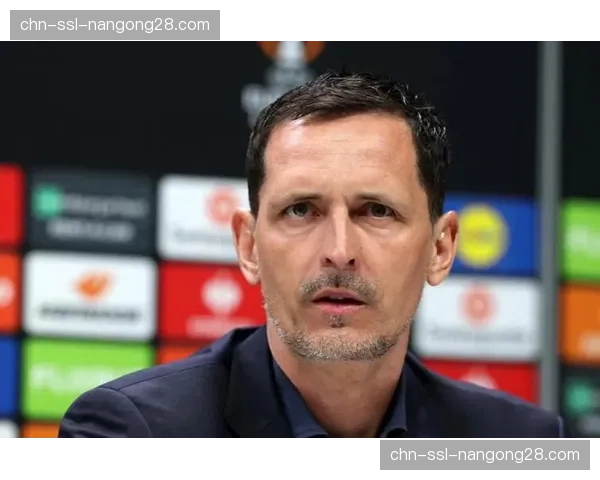 官方确认：法兰克福主帅托普穆勒因战绩不佳下课，U19教练暂代职务